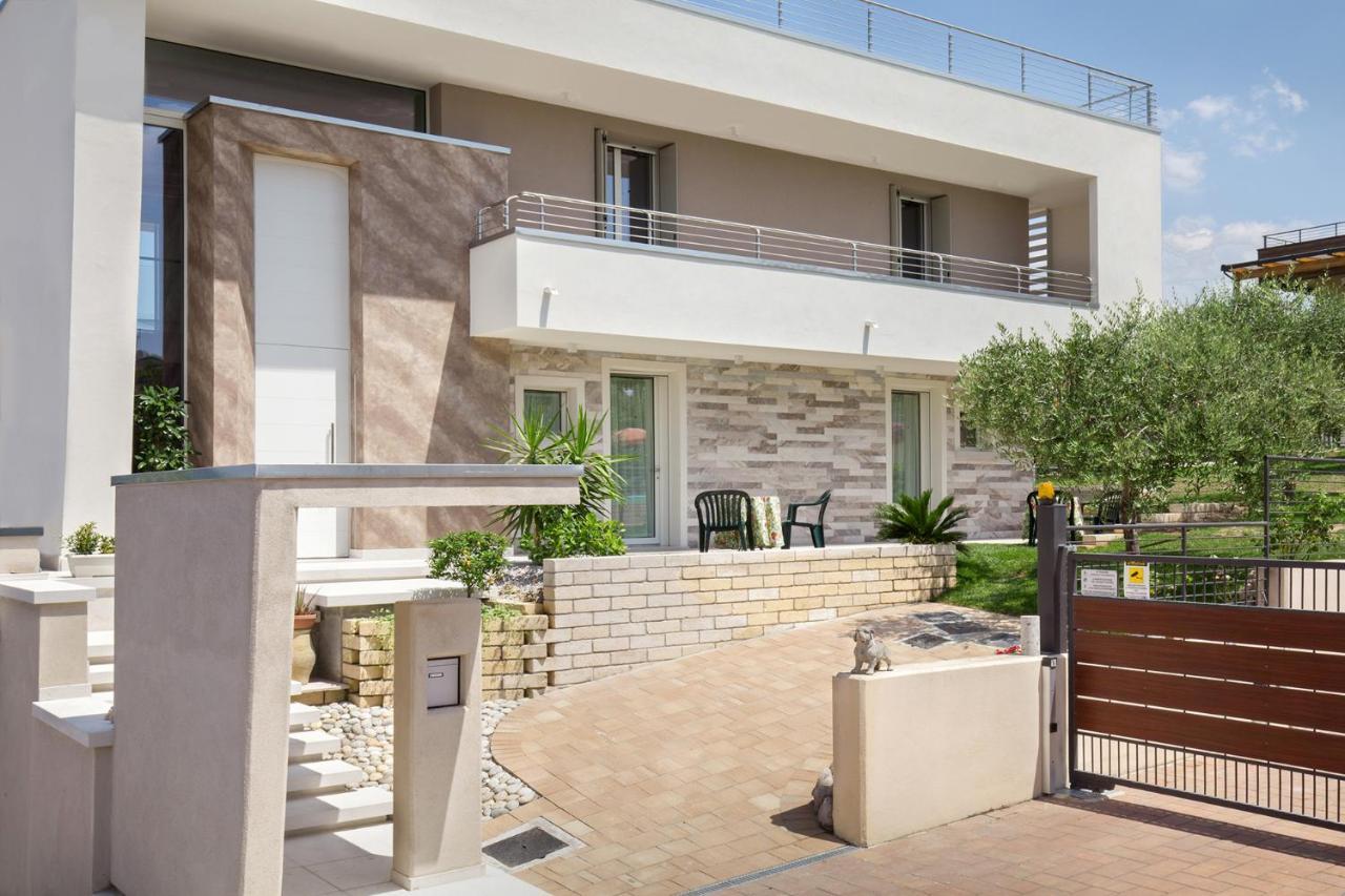 Villa Aurora-Holiday Home Apt 1 บาร์โดลิโน ภายนอก รูปภาพ