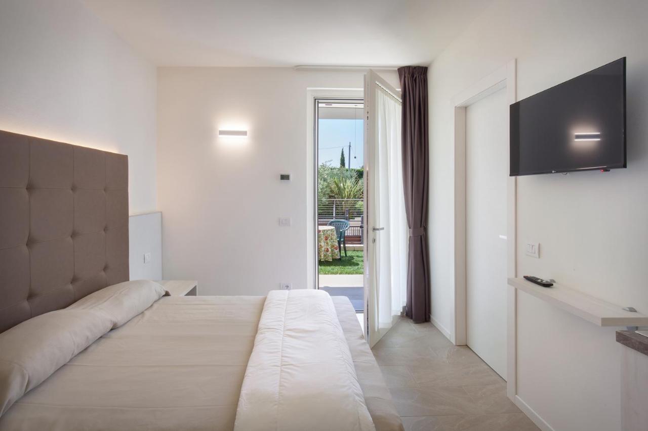 Villa Aurora-Holiday Home Apt 1 บาร์โดลิโน ภายนอก รูปภาพ