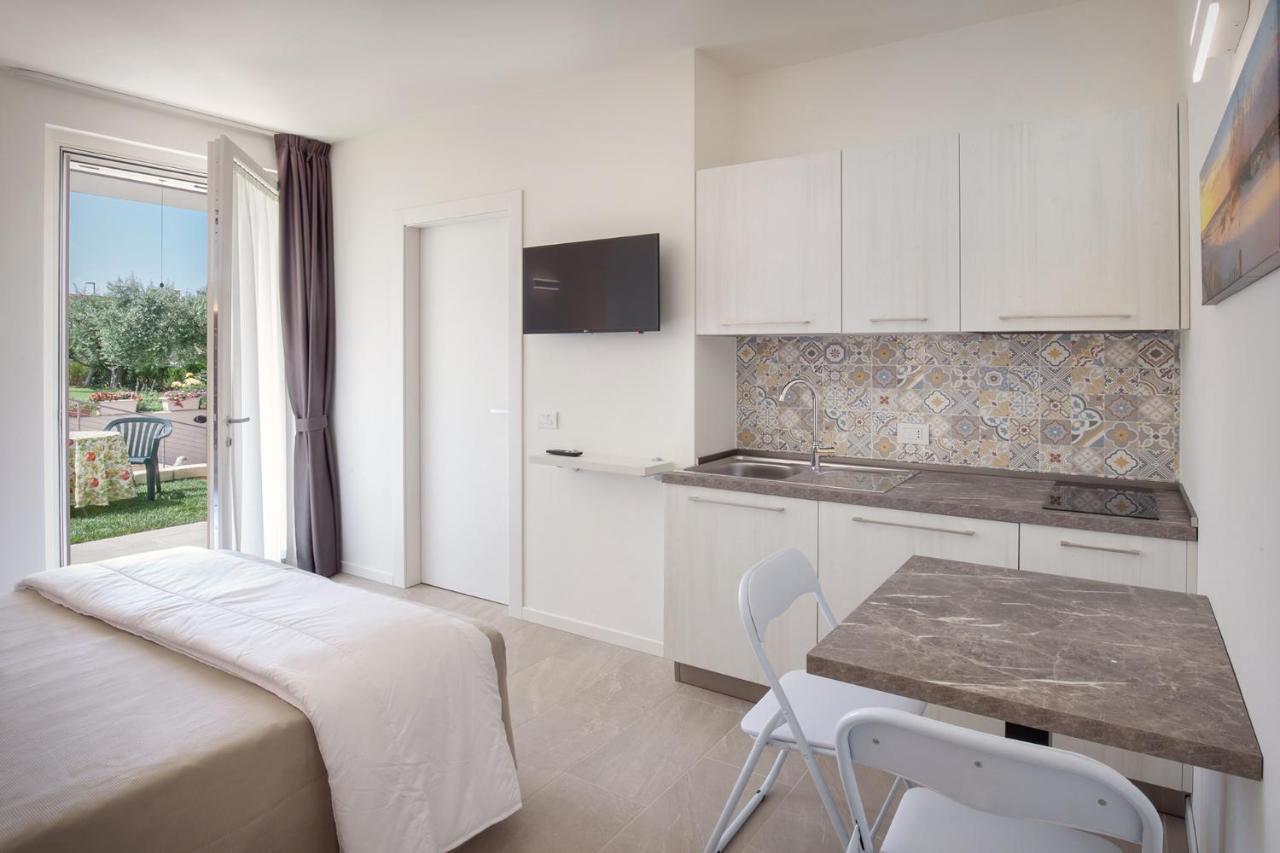 Villa Aurora-Holiday Home Apt 1 บาร์โดลิโน ภายนอก รูปภาพ